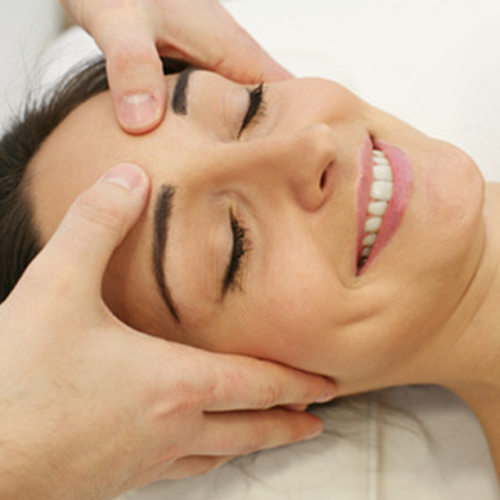 Relaksacyjny masaż twarzy